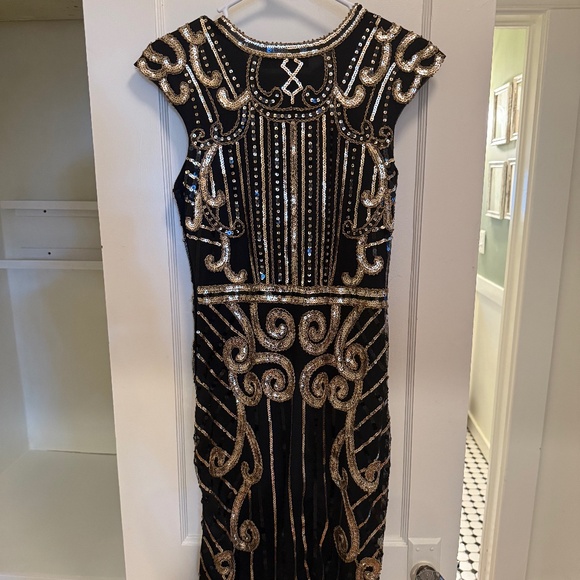 Black and Gold Flapper Dress - Picture 1 of 3